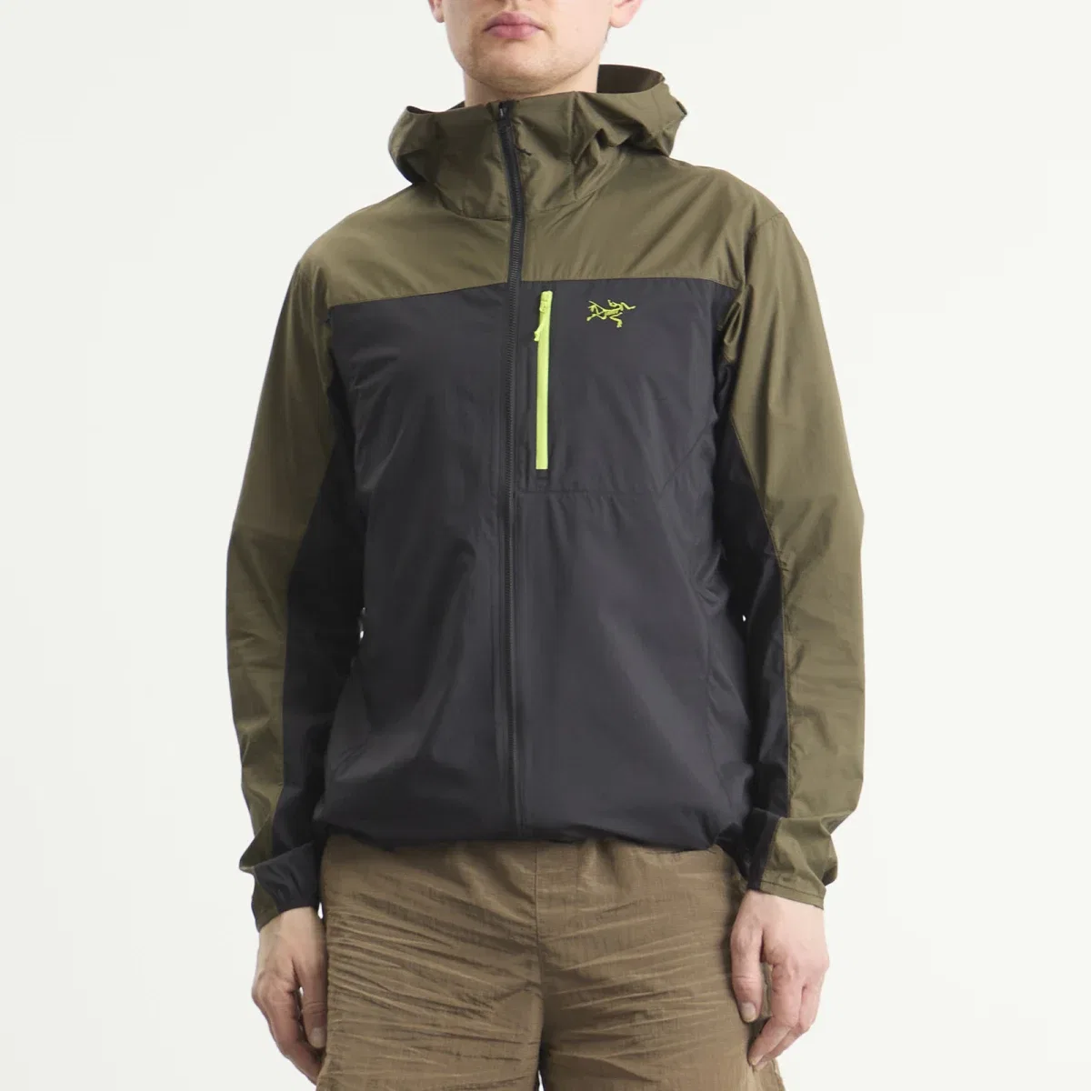 Куртка ветрозащитная с капюшоном Squamish Arcteryx, Spotlight — фото 2