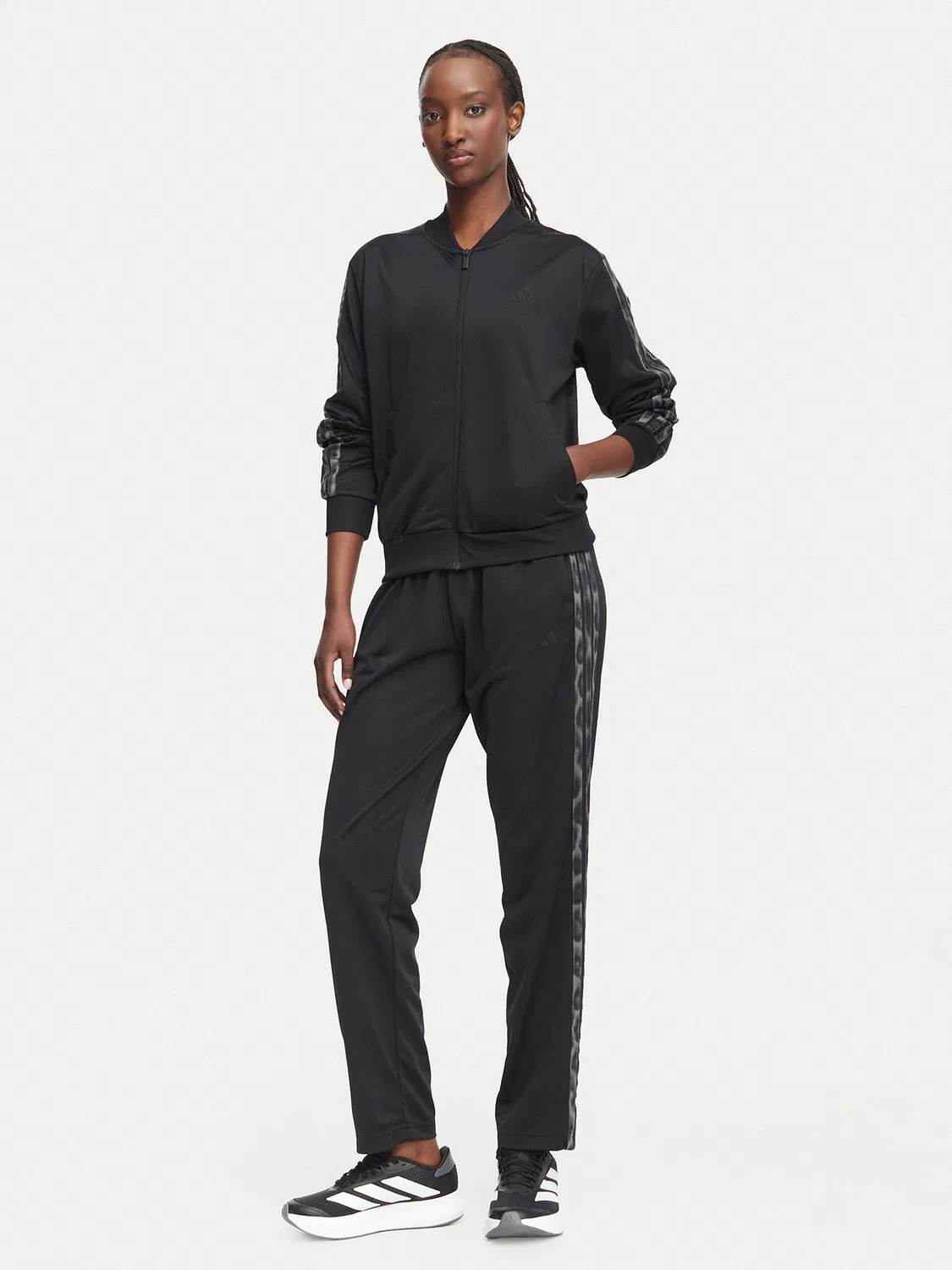 Женский спортивный костюм стандартного кроя Essentials Adidas, черный