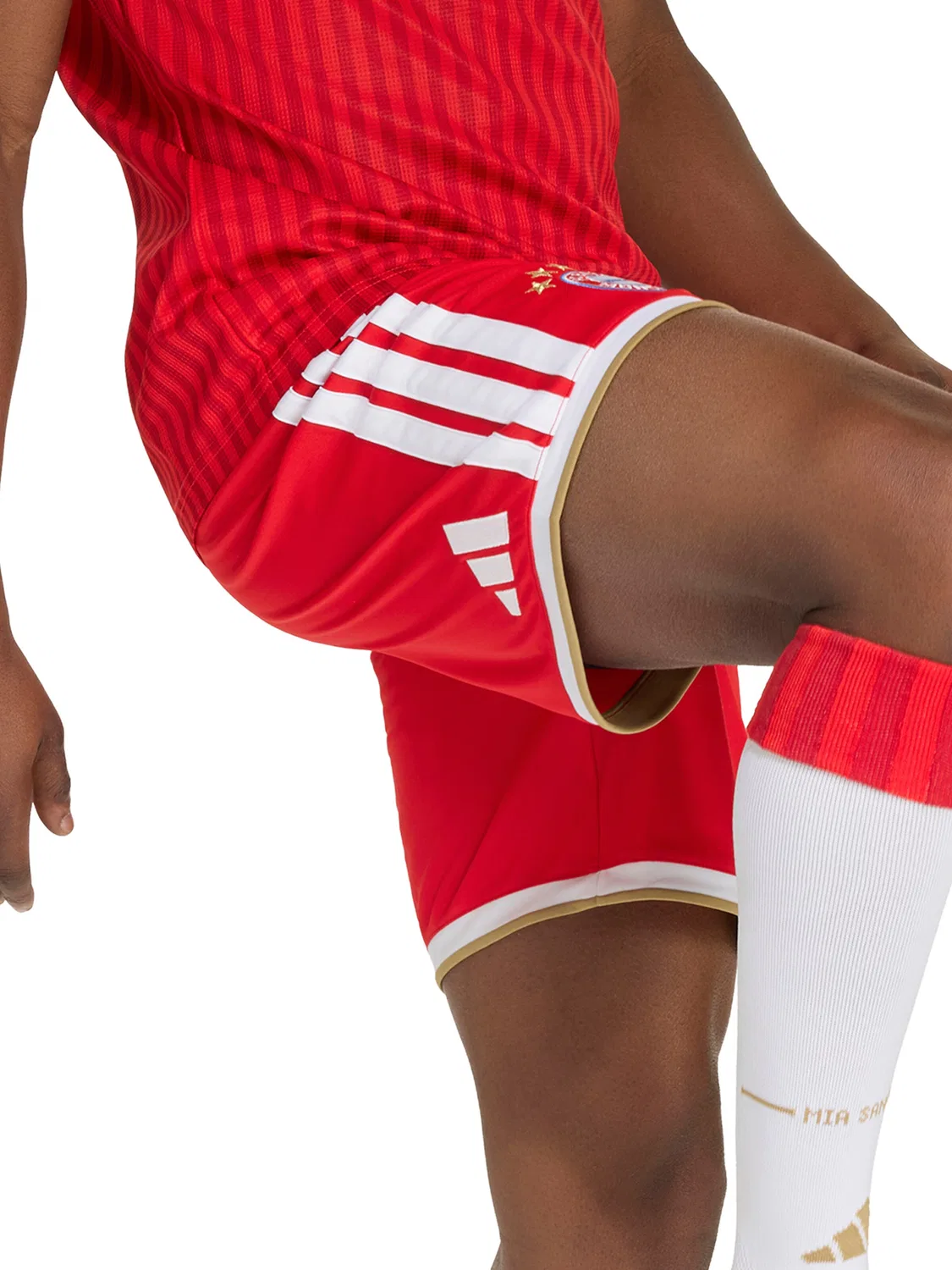 Спортивные шорты Adidas Performance Regular Workout Pants FC Bayern München 26/27 красного цвета — фото 4