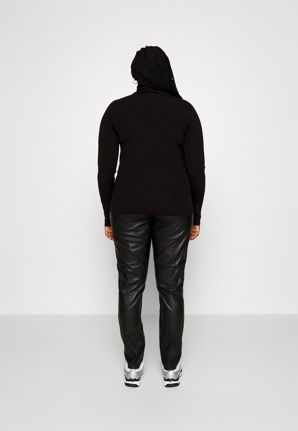 

Брюки VMLANA SLIM PANT Vero Moda, черный