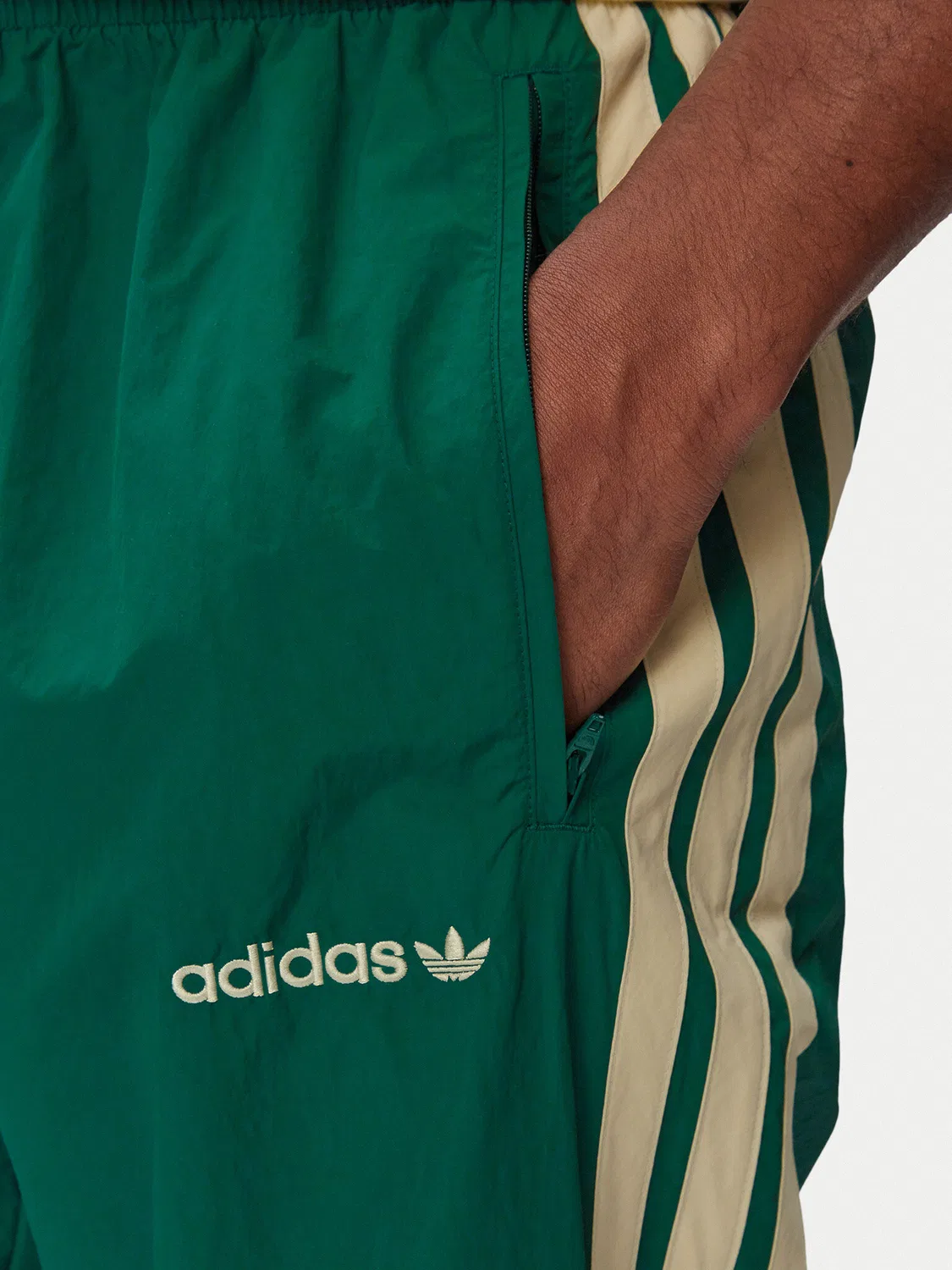 Мужские спортивные штаны стандартного кроя Cutline Track Adidas, зеленый — фото 4