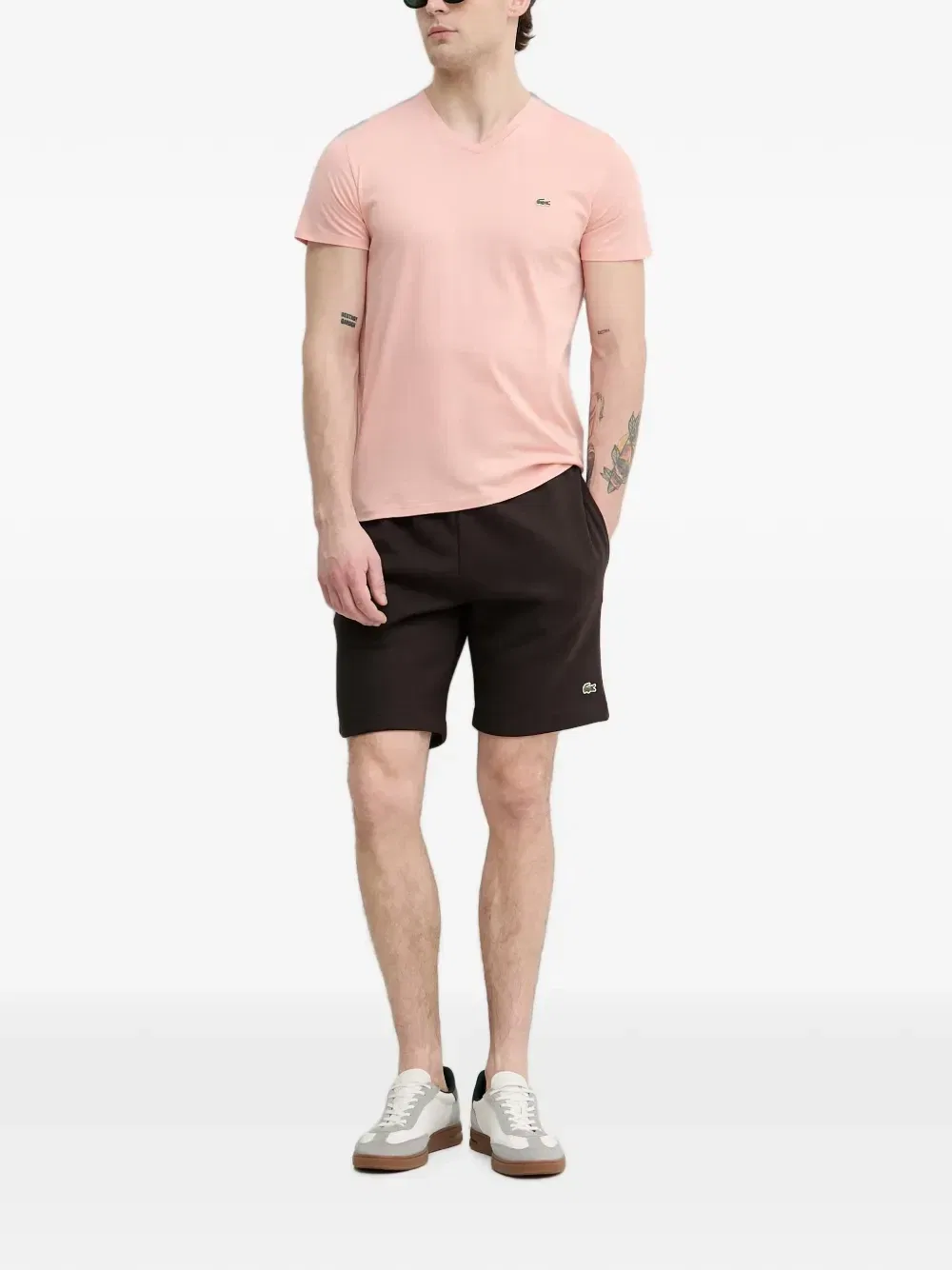 Футболка с V-образным вырезом и нашивкой-логотипом Lacoste, розовый — фото 2