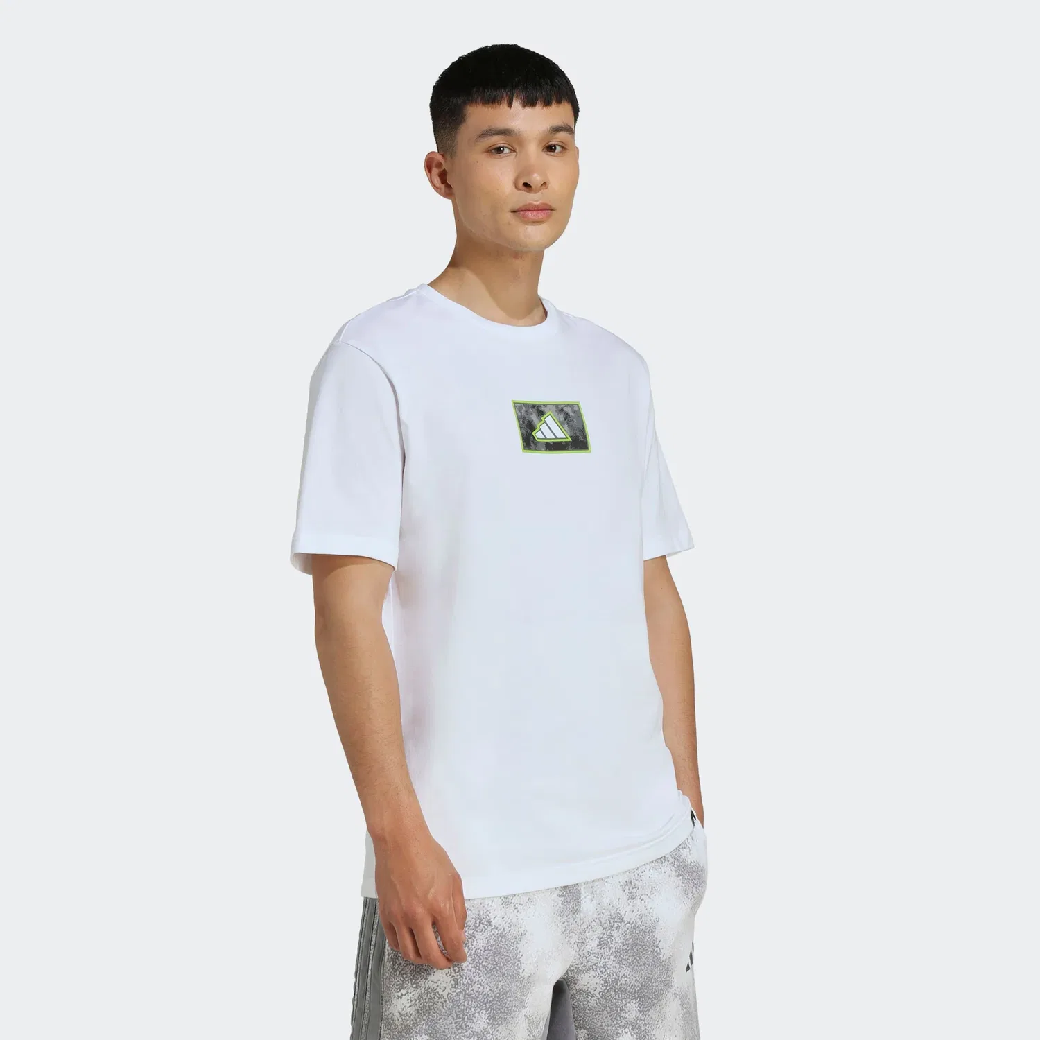 Детская хлопковая футболка с камуфляжным принтом Adidas Sportswear, White