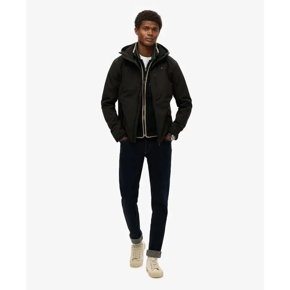 Мужская ветровка с капюшоном Softshell Trekker Superdry, Schwarz — фото 3