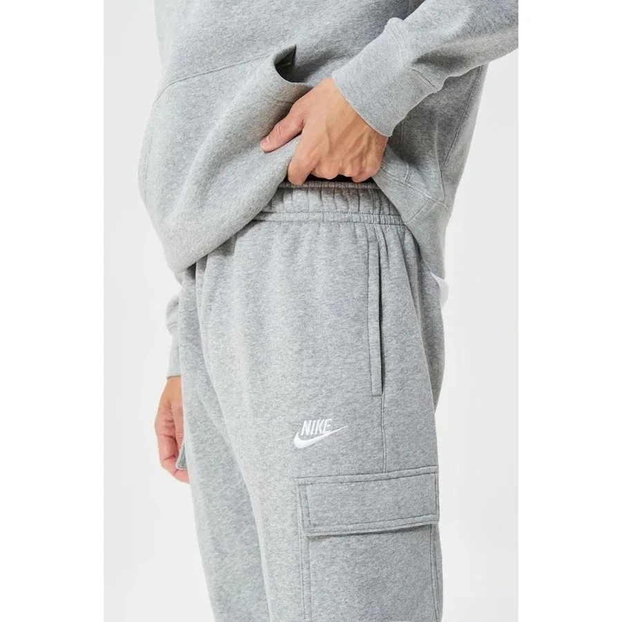 Штаны спортивные Nike Sportswear Club Fleece Taper Leg Sneaker Length Cargo Pant, Серый — фото 3