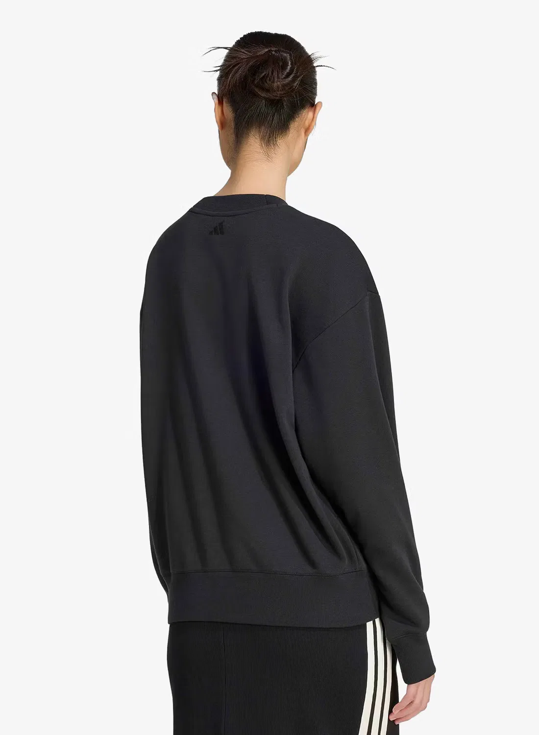 Свитшот с V-образным вырезом Essential logo Adidas, черный — фото 2