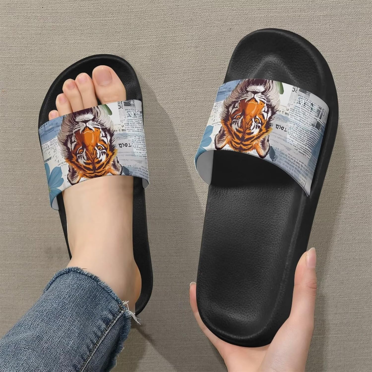 Тапочеки Jrysaedy House Slides, Newspaper Tiger — фото 3