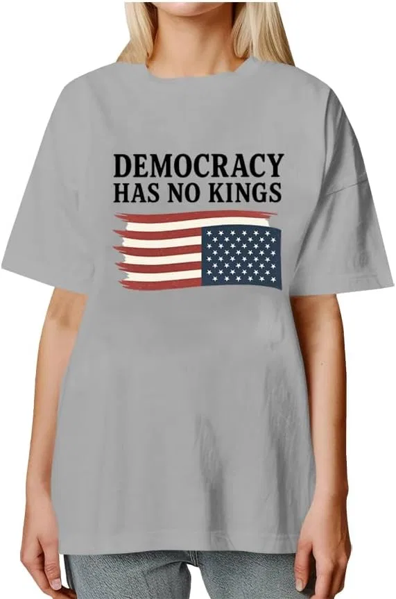 Мужская футболка с принтом Democracy Has No Kings, Grey