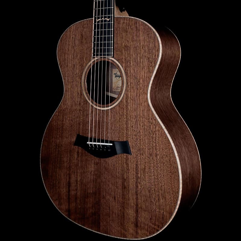 

Taylor Custom GA Grand Auditorium № 42 Орех Custom GA Grand Auditorium Number 42 Walnut