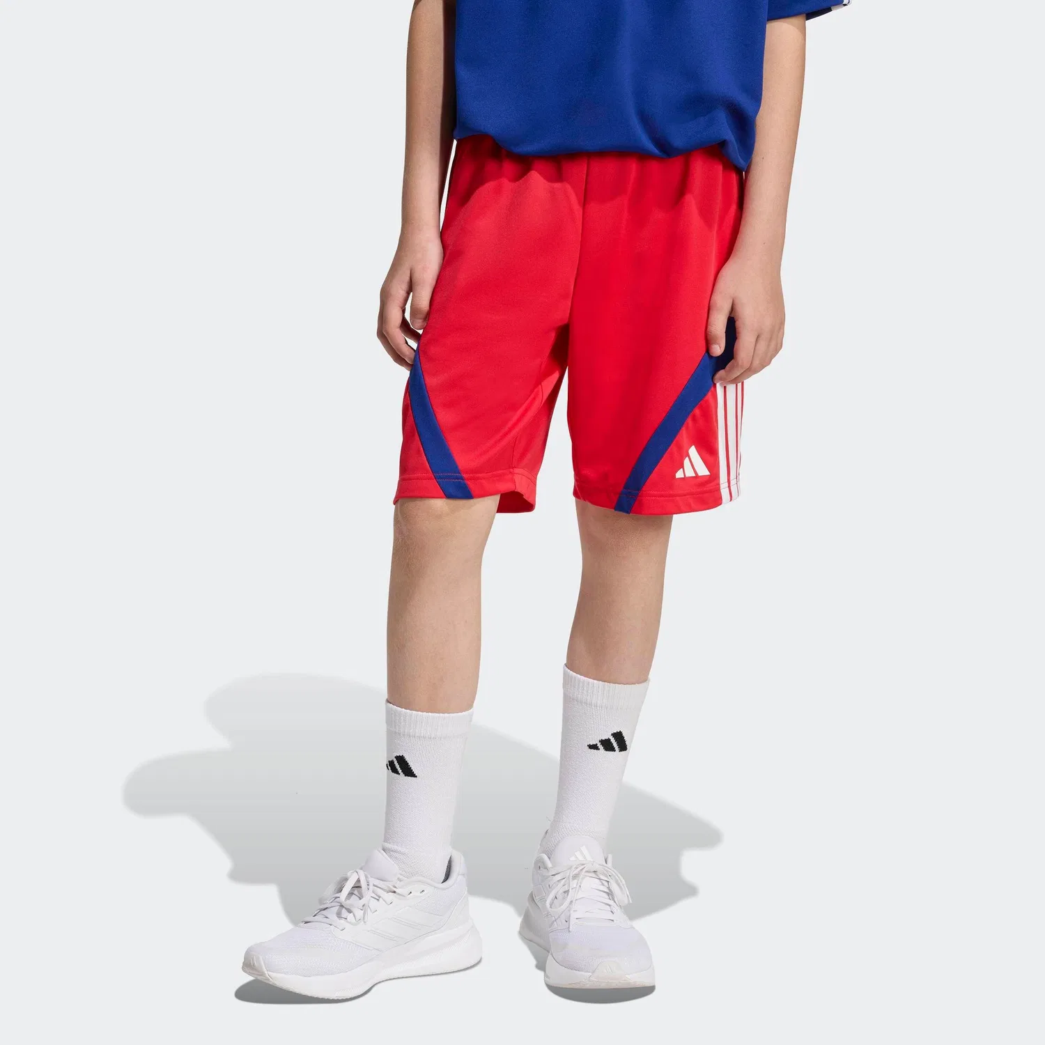 Спортивные брюки Adidas Sportswear Regular Workout Pants красного цвета — фото 3