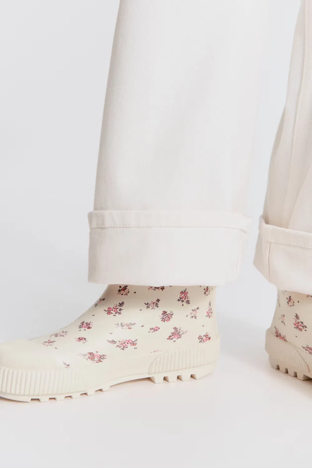 Резиновые сапоги с флисовой подкладкой H&M, Cremefarben/Geblümt — фото 2