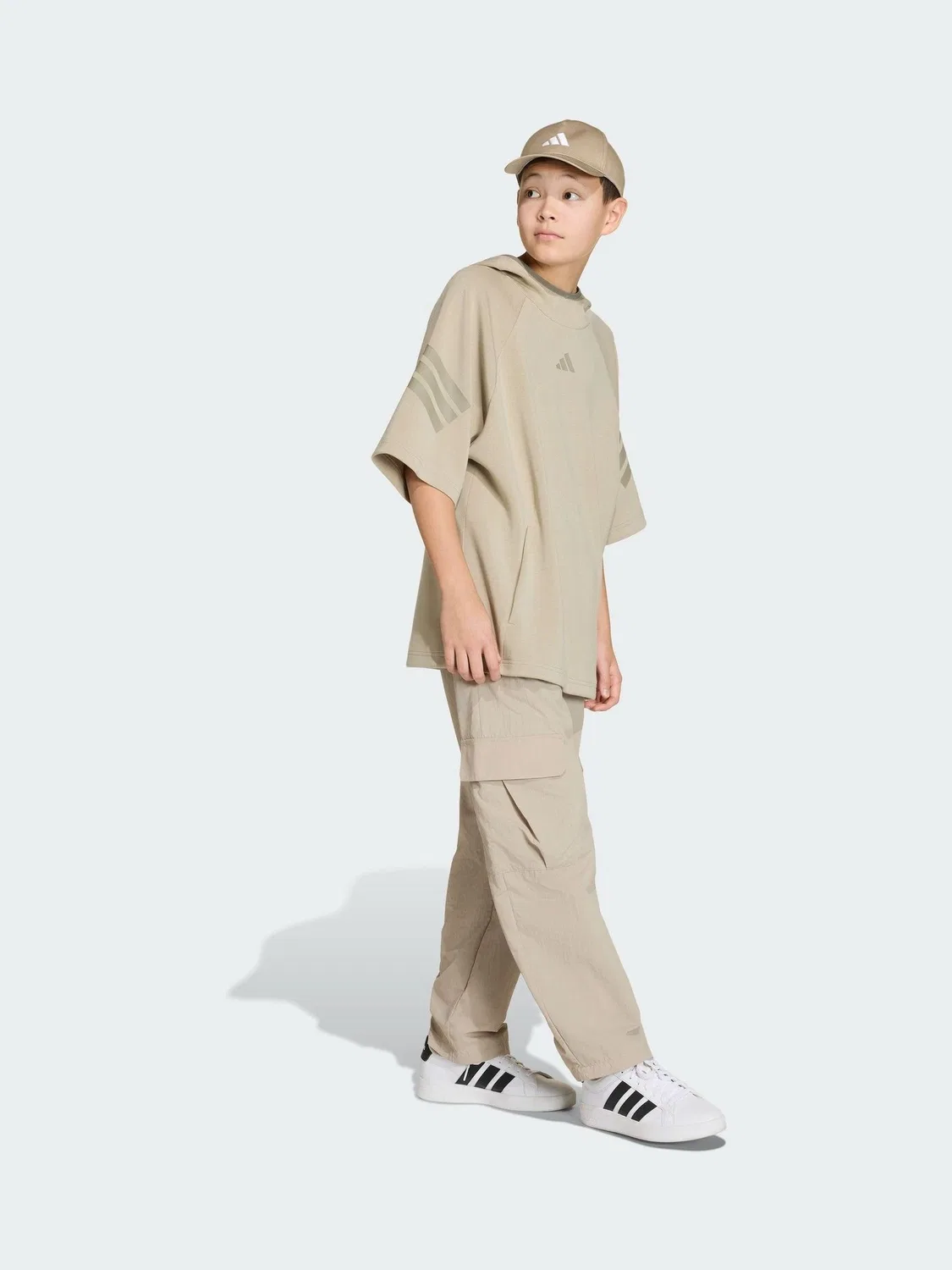 Худи с коротким рукавом Future Icons 3 Stripes, adidas Originals, коричневый