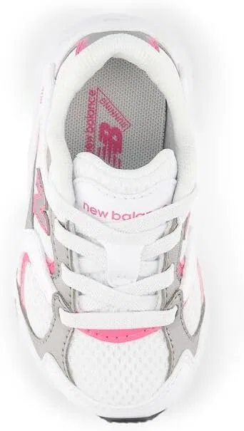Детские кроссовки для девочек с шнурком-резинкой New Balance, White/Pink Satin — фото 4