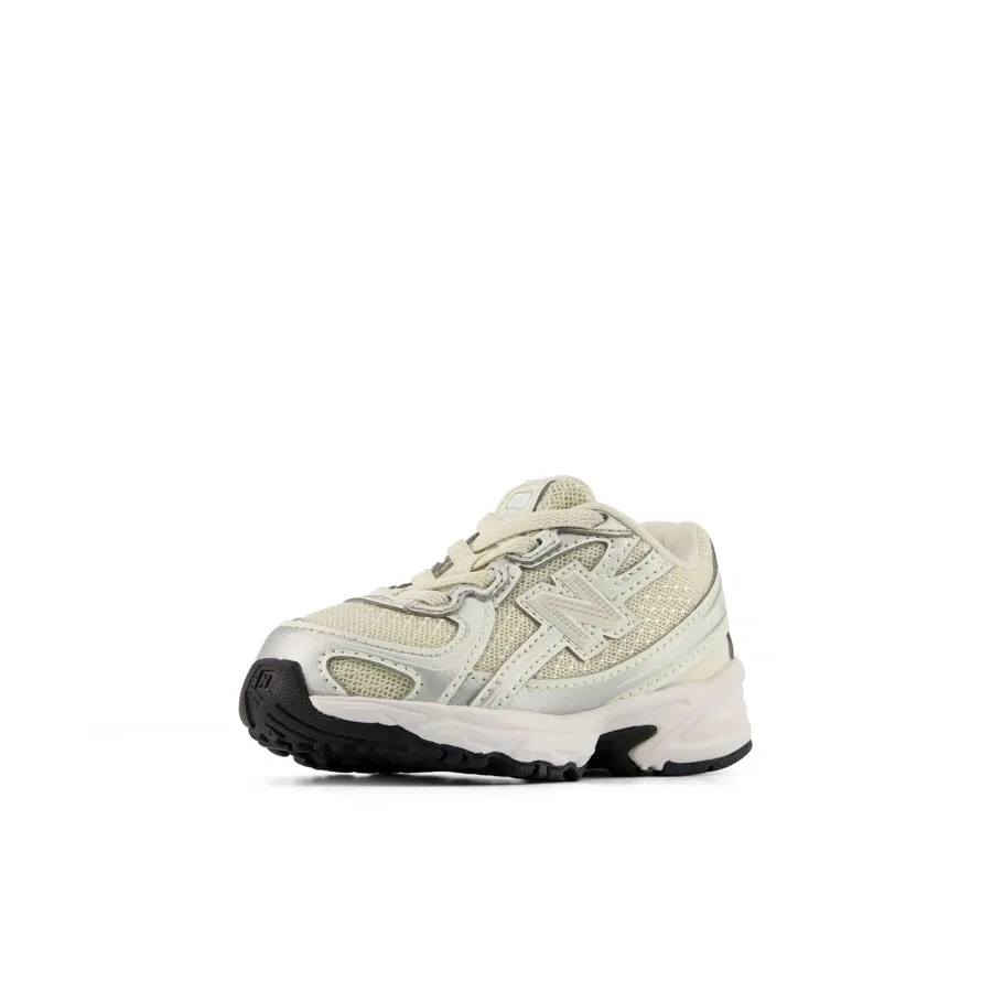 Кроссовки New Balance '740' цвета шампанского