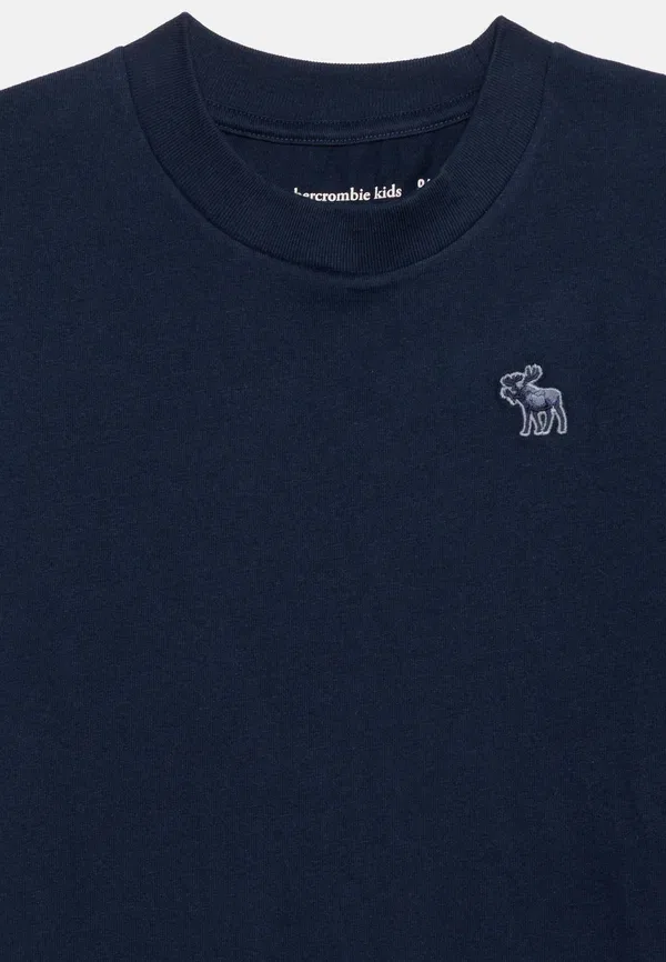 Комплект из 3 футболок унисекс - базовая футболка Abercrombie & Fitch, зеленый — фото 4