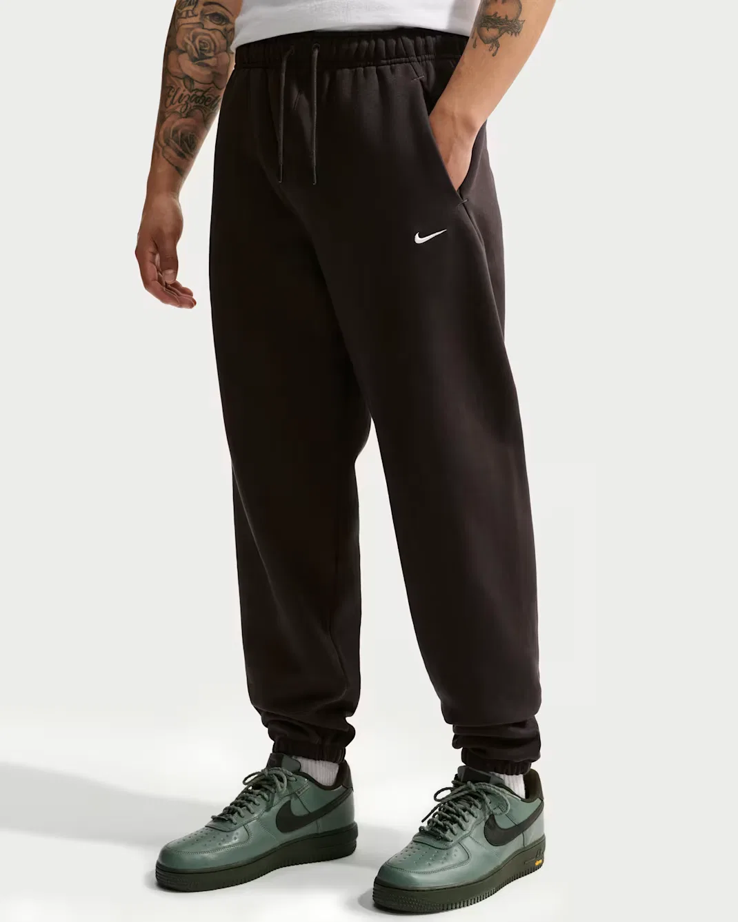 Мужские брюки с манжетами Nike Solo Fleece, Velvet Brown/Sail — фото 2