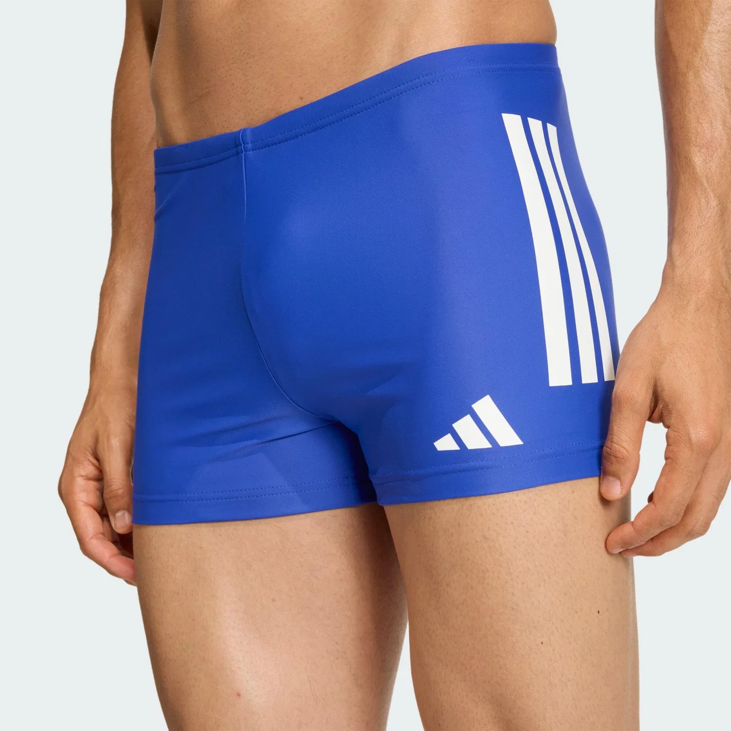 Мужские плавки-боксеры с 3-полосным дизайном 3-Streifen 2-Inch Boxer-Badehose Adidas, Mediterranean Blue White — фото 4
