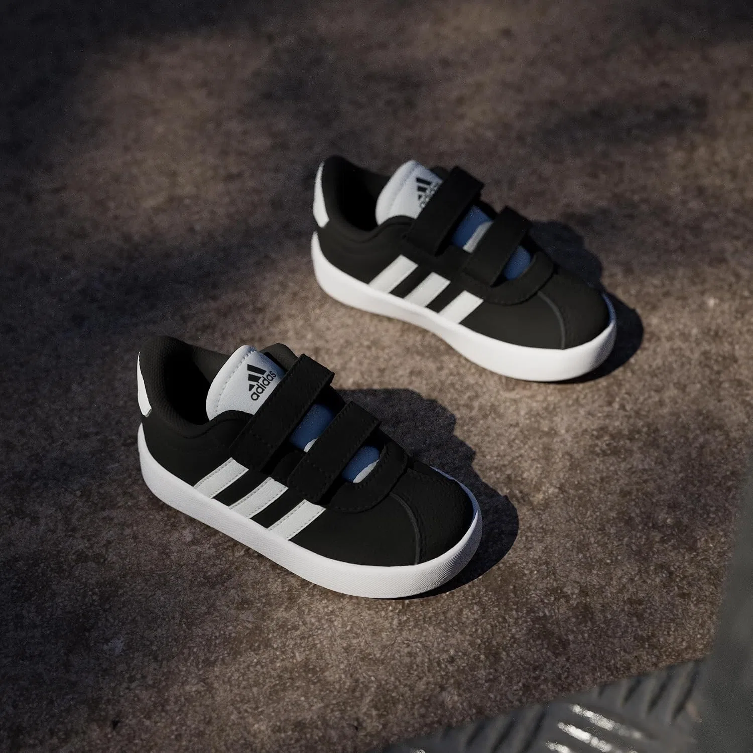 Детские кроссовки для мальчиков adidas, Core Black White Core Black — фото 2