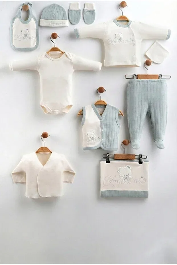 Детский комплект для мальчиков с вышивкой мишки с бутылочкой Boy baby amore mi̇o embroidered teddy bear with bottle 10-piece newborn hospital release zibin set Zeynuko, Green — фото 3
