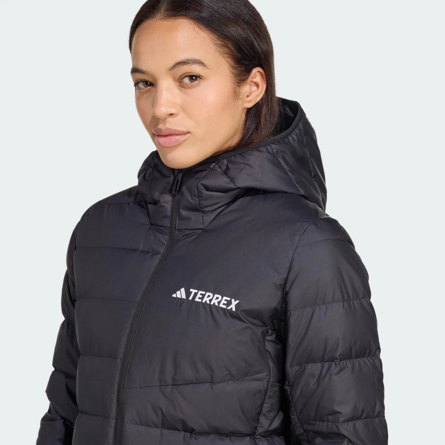 Мужская утепленная парка Terrex Multi Light Kapuzenparka 2.0 Adidas, Schwarz Weiss — фото 4