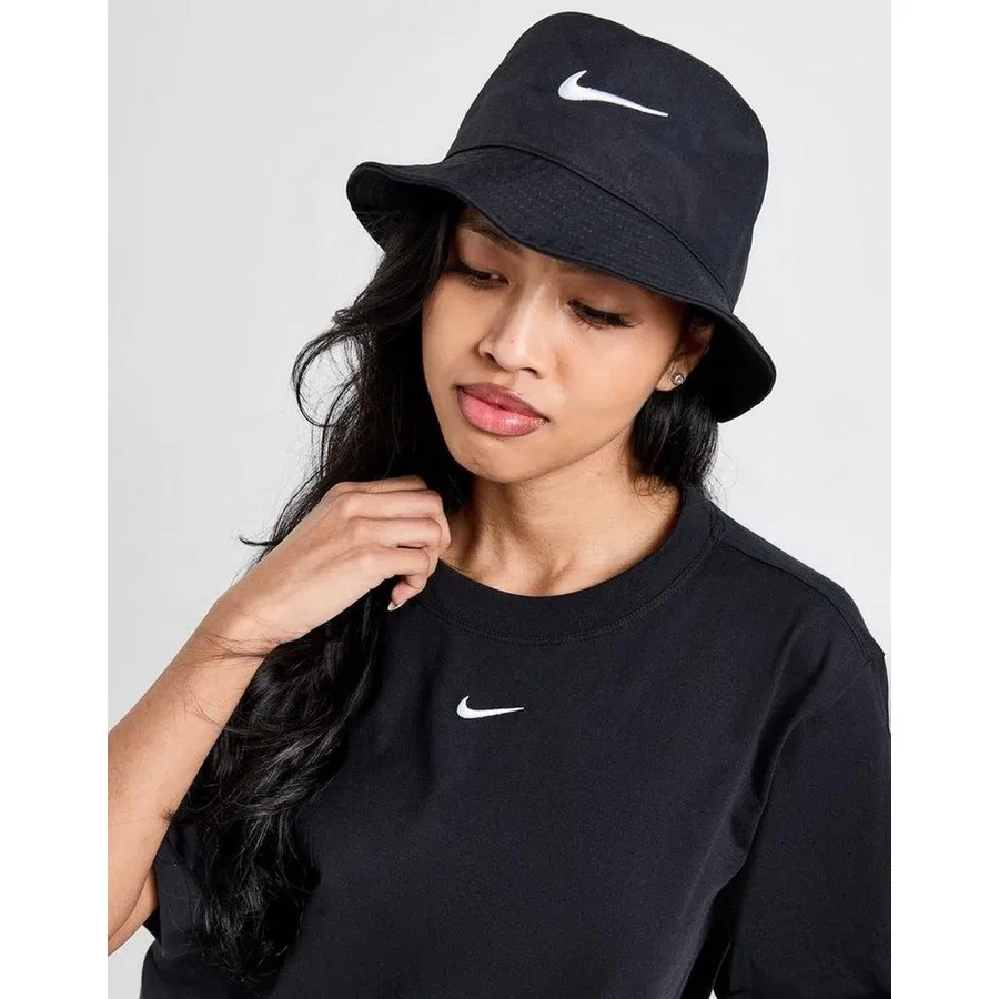 Футболка с коротким рукавом Nike Sportswear Essentials, S, Черный