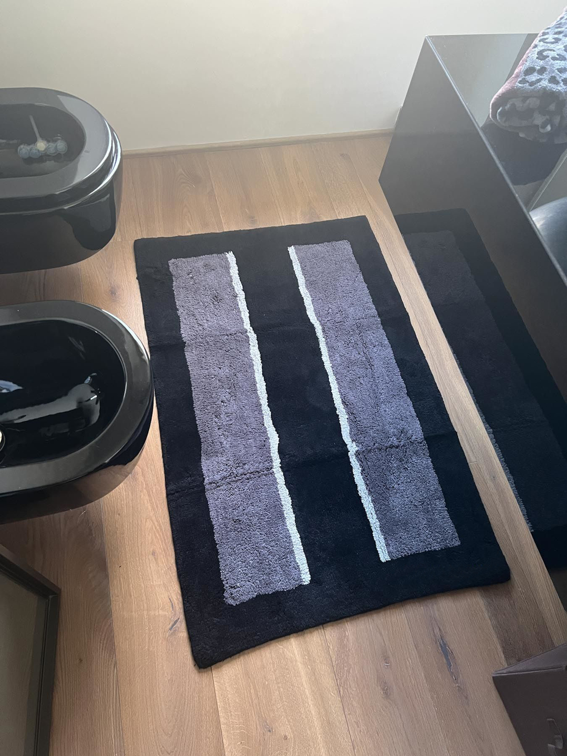 

Коврик для ванной Mirabello Carrara London Grey Sponge