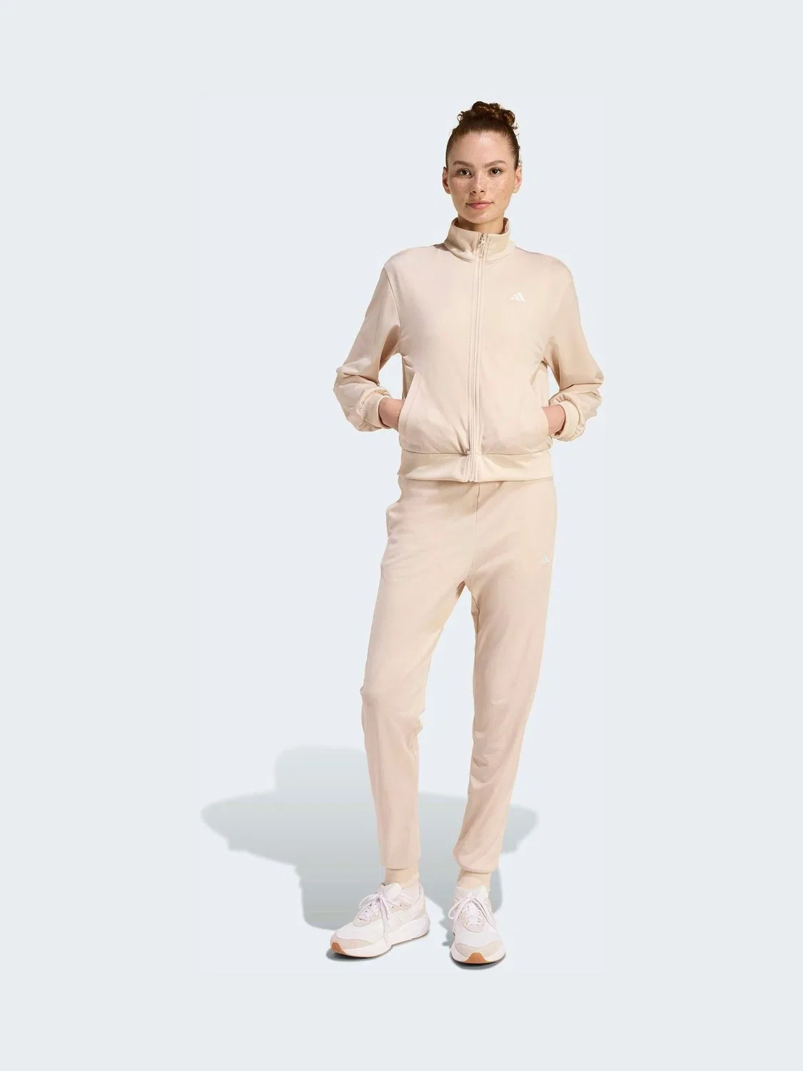 Костюм спортивный adidas Essentials Feel Cozy, кремовый