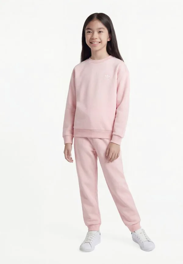 Спортивный костюм унисекс с свободным кроем для бега. Adidas Originals, Sandy Pink