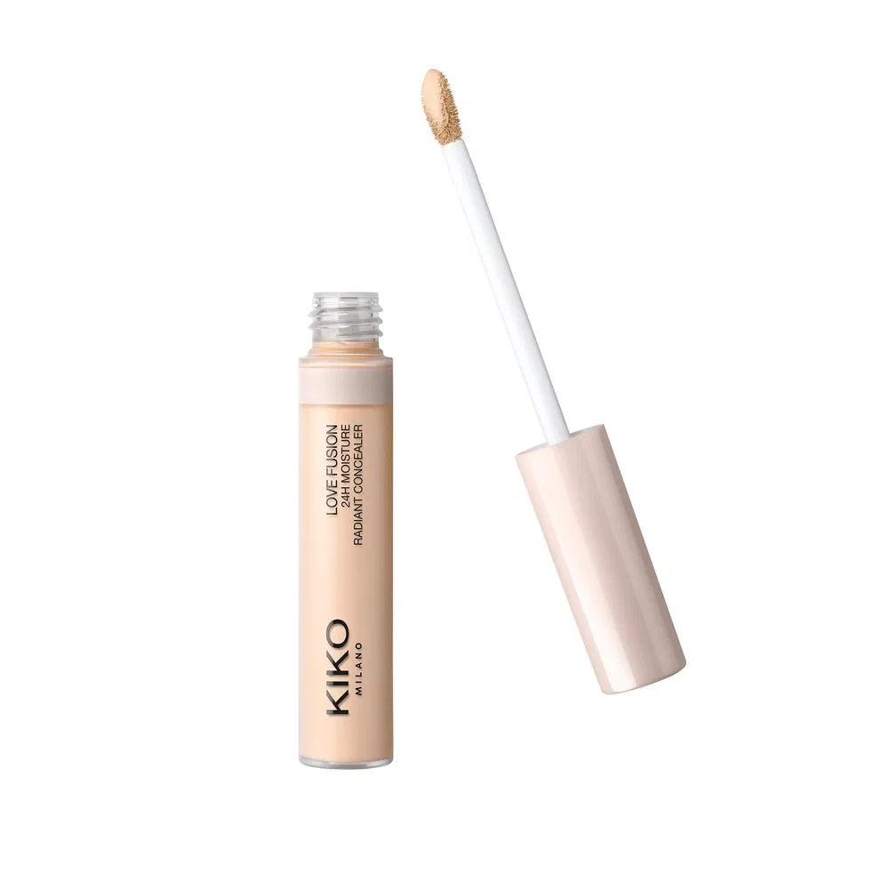 Консилер для лица с кисточкой-аппликатором 8 мл Love Fusion 24H Moisture Radiant Concealer KIKO Milano