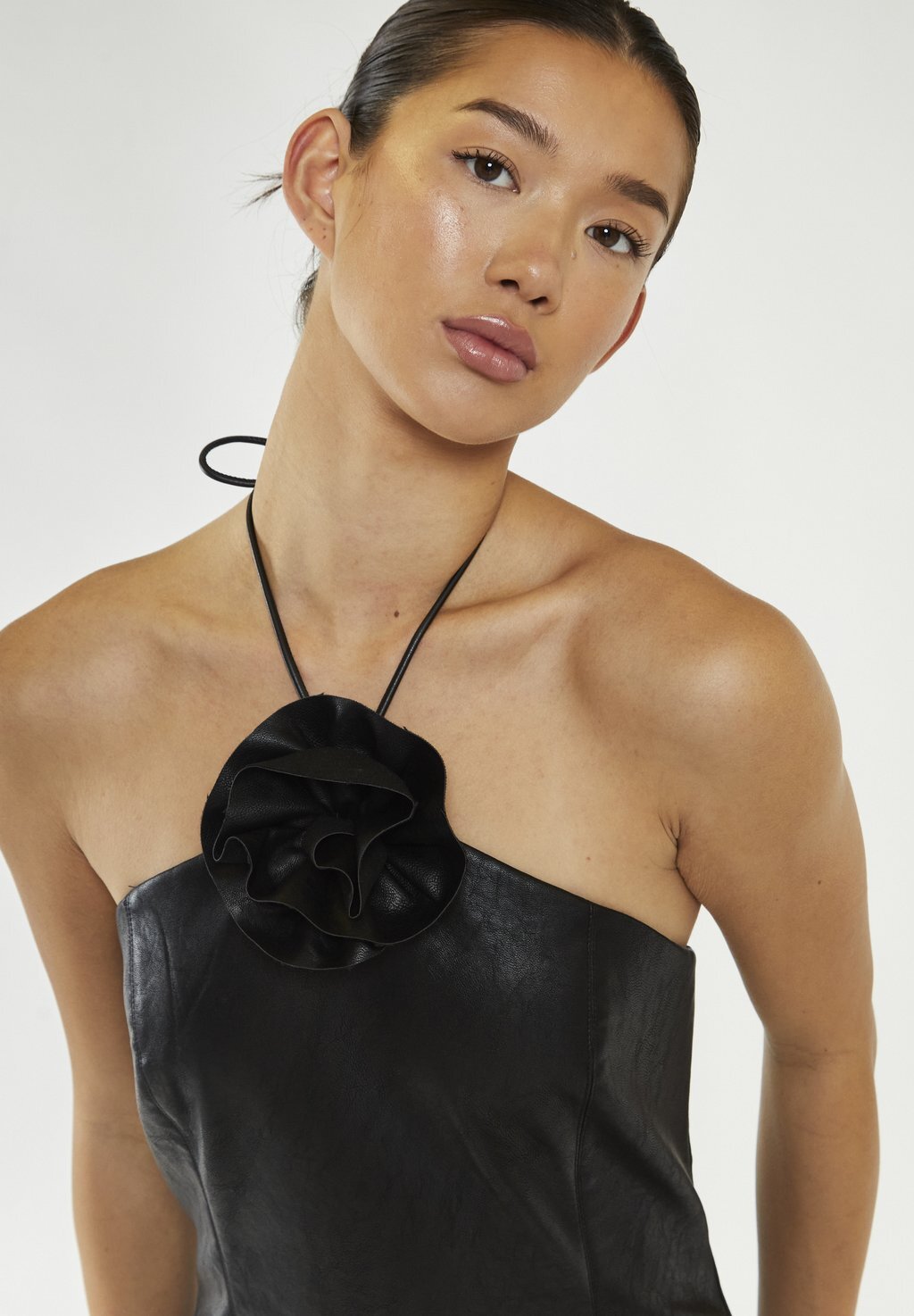 

Дневное платье HALTERNECK Glamorous, черный