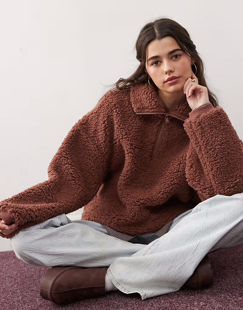 

Топ Miss Selfridge Borg с застежкой-молнией на половину длины в шоколадном цвете