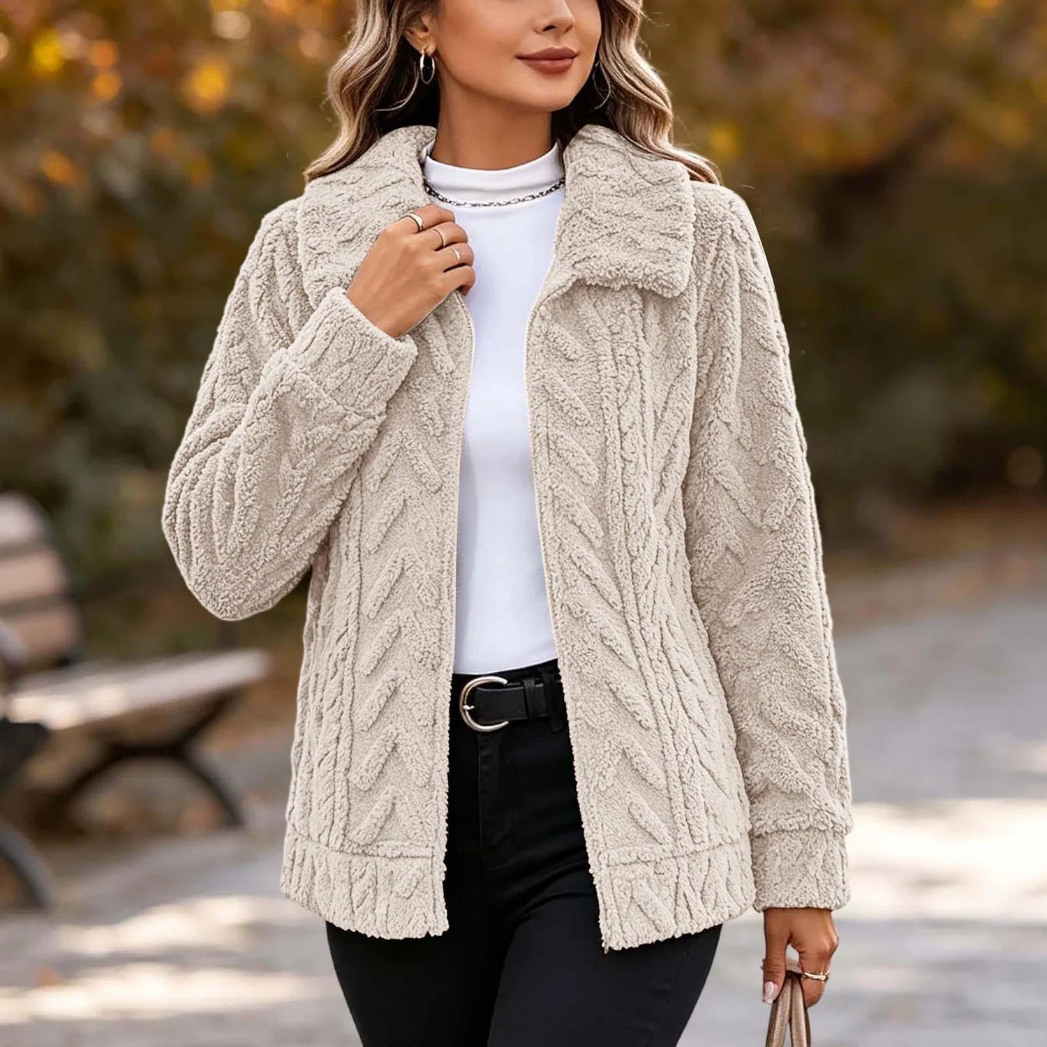 Женская куртка из флиса с принтом жаккард, 02 Beige — фото 3