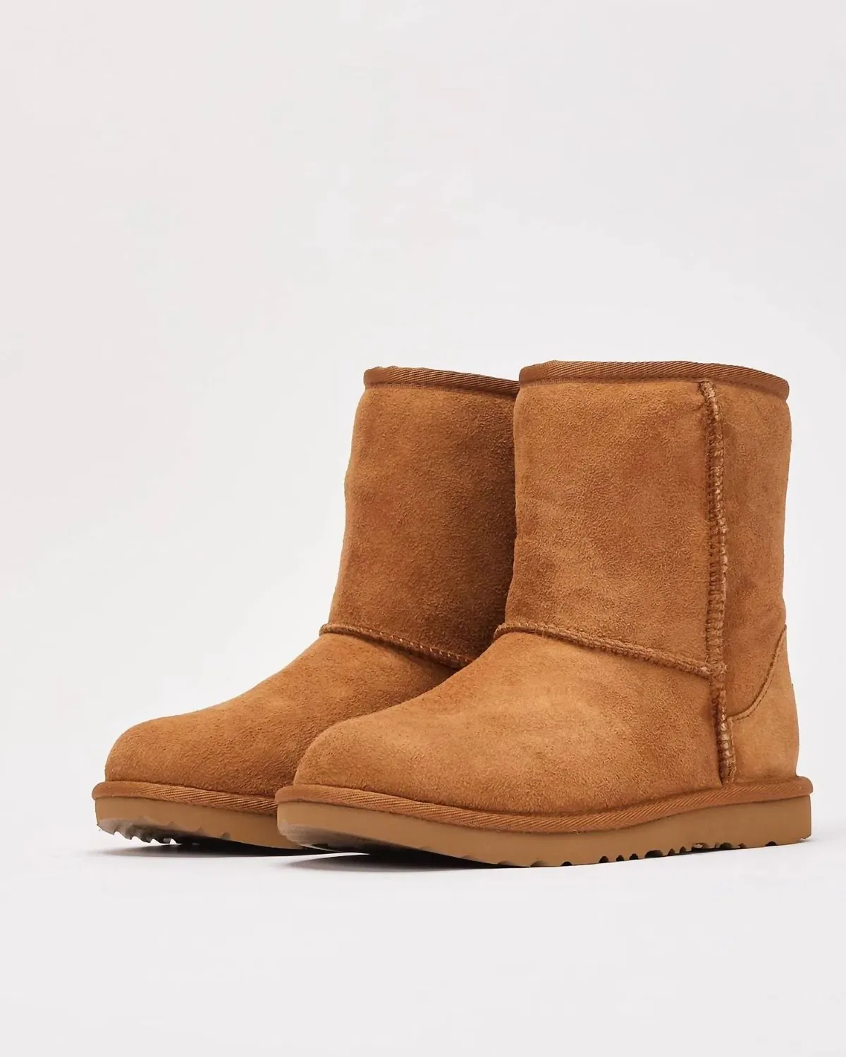 Детские зимние ботинки Classic II на овчине UGG, Chestnut — фото 2