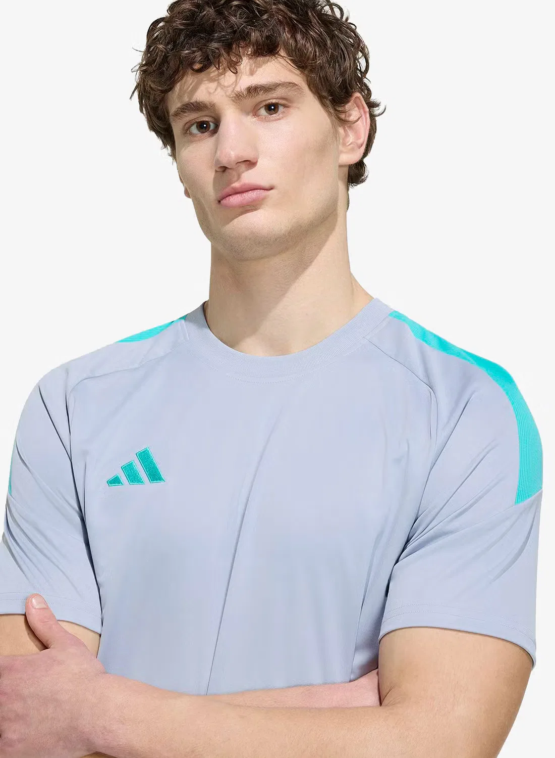 Футбольная футболка с технологией Climacool Tiro 26 Essentials Adidas, серый — фото 3