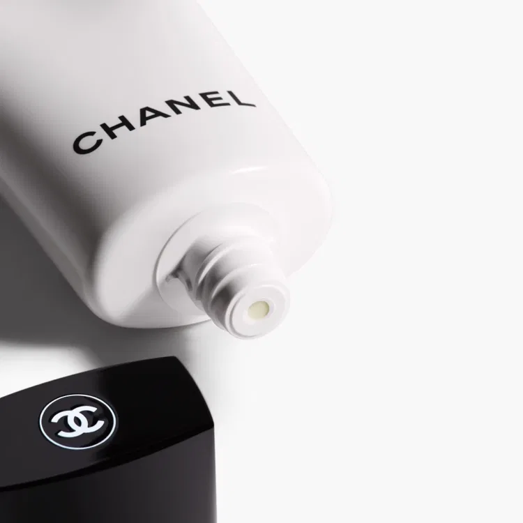 Очищающая пенка для лица CHANEL, 150 мл, Black — фото 3