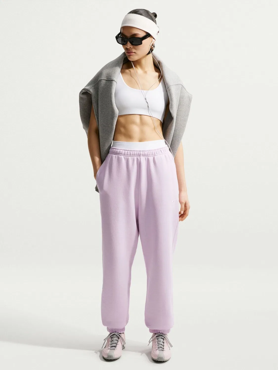 Джоггеры Nike Studio Fleece Oversized Cuffed, Bleached Lilac — фото 2