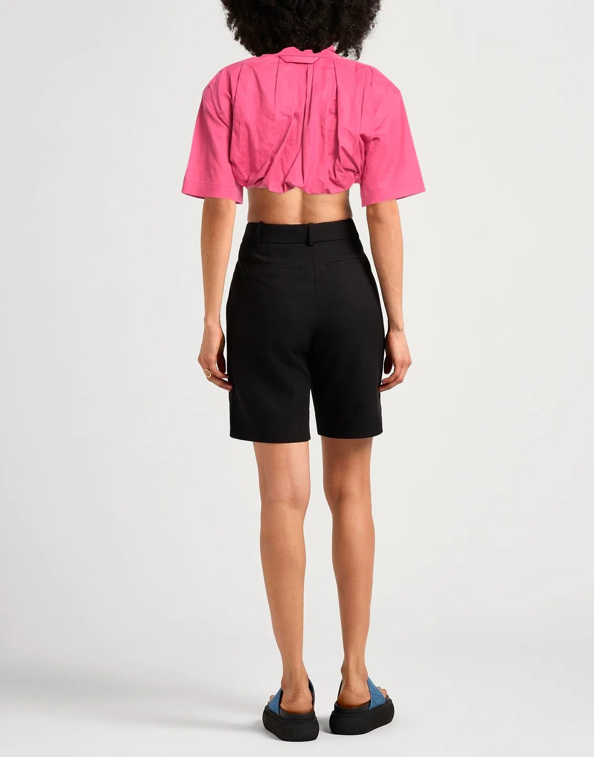 Женский укороченный топ с воротником Jacquemus, ярко-розовый — фото 3