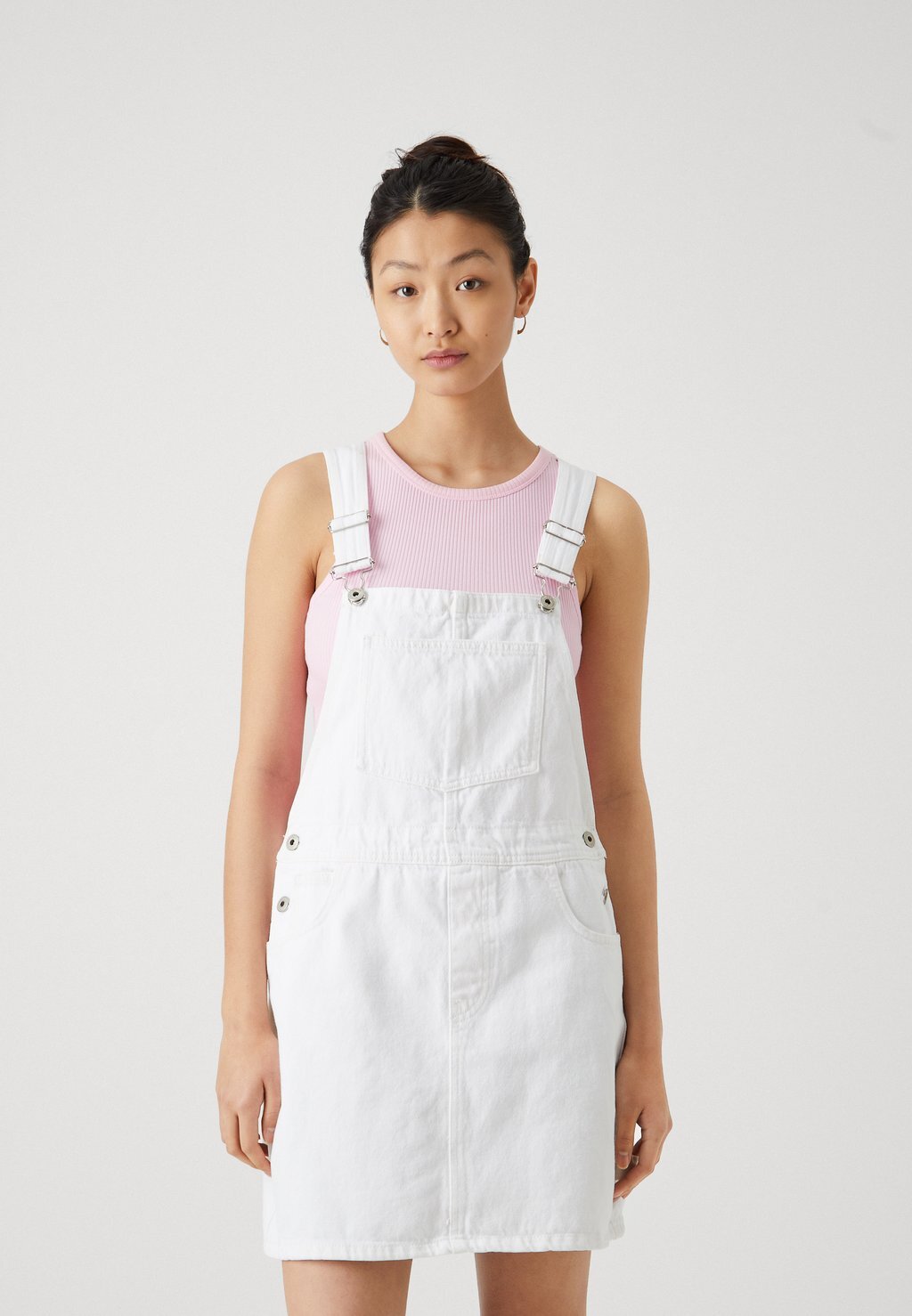 

Джинсовое платье ONLLINN CARGO SPENCER DRESS ONLY, цвет white