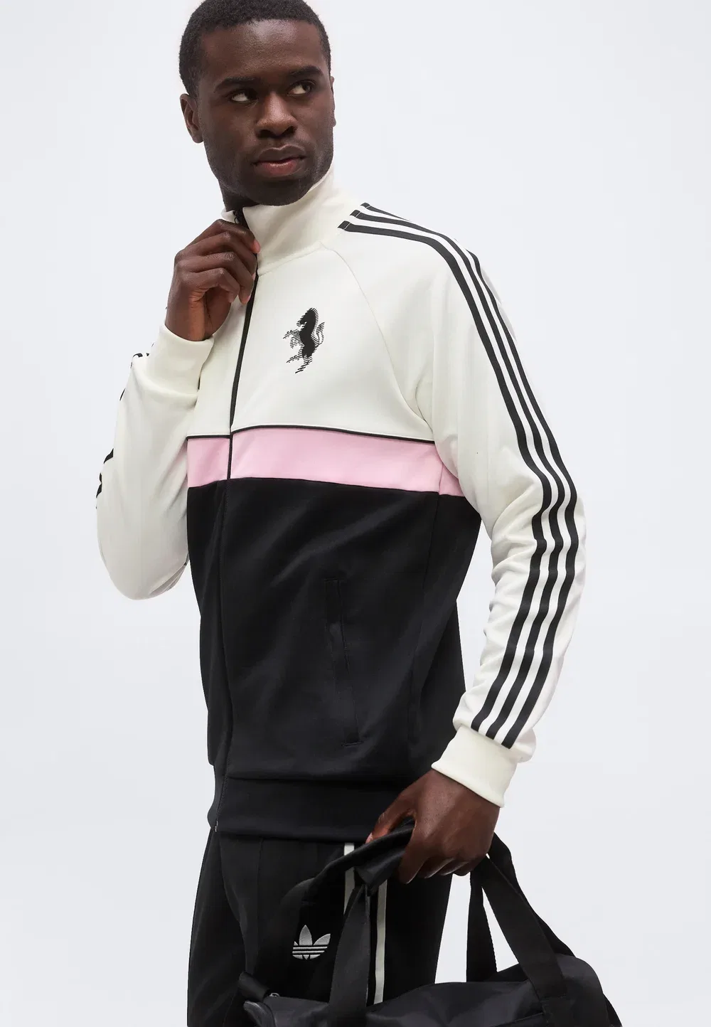 Спортивная форма «Ювентуса» из Турина - клубная одежда Adidas Originals, Off White/Black — фото 4