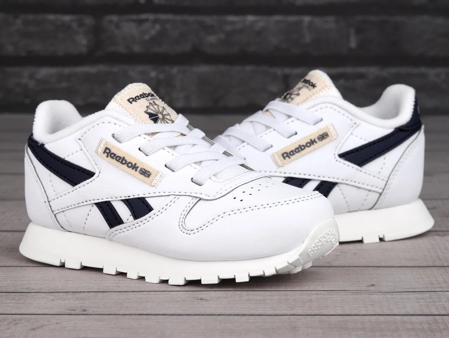Детские кроссовки с дышащим верхом Reebok, Weiß Schwarz — фото 2