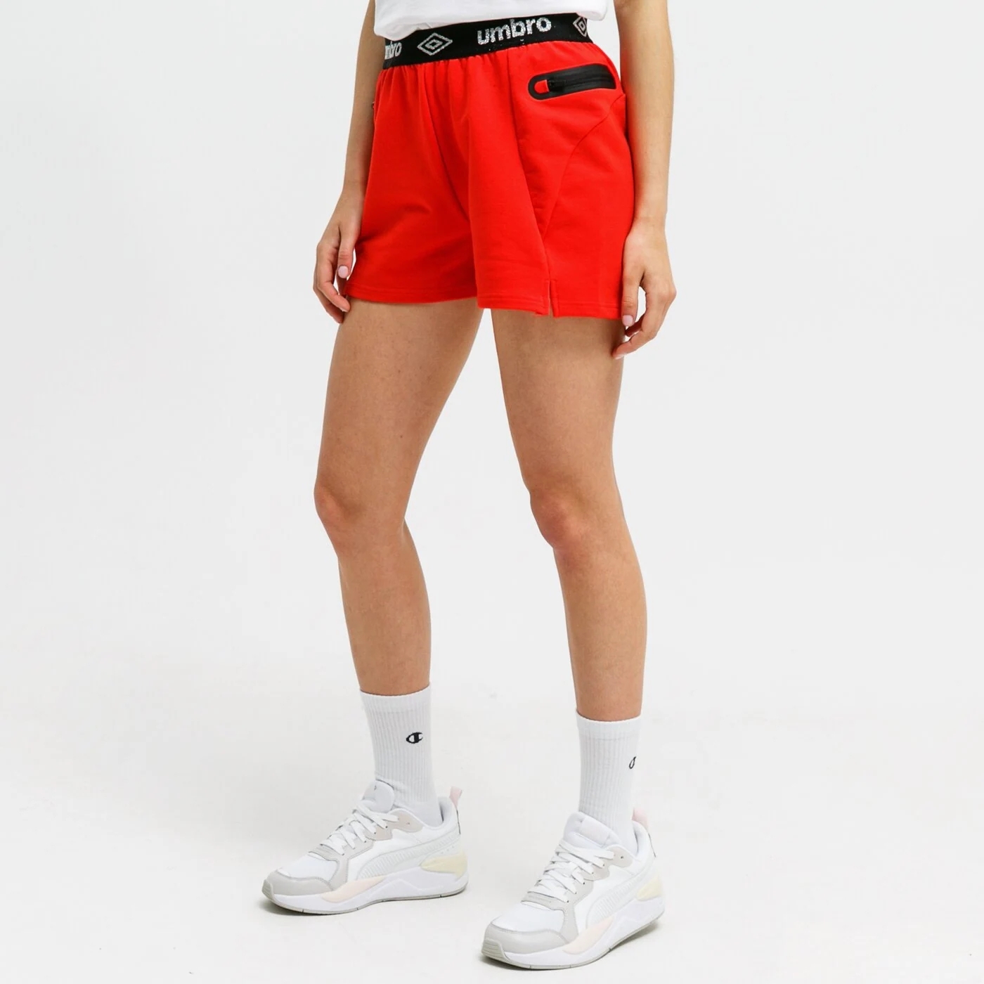 

Шорты Umbro, красный