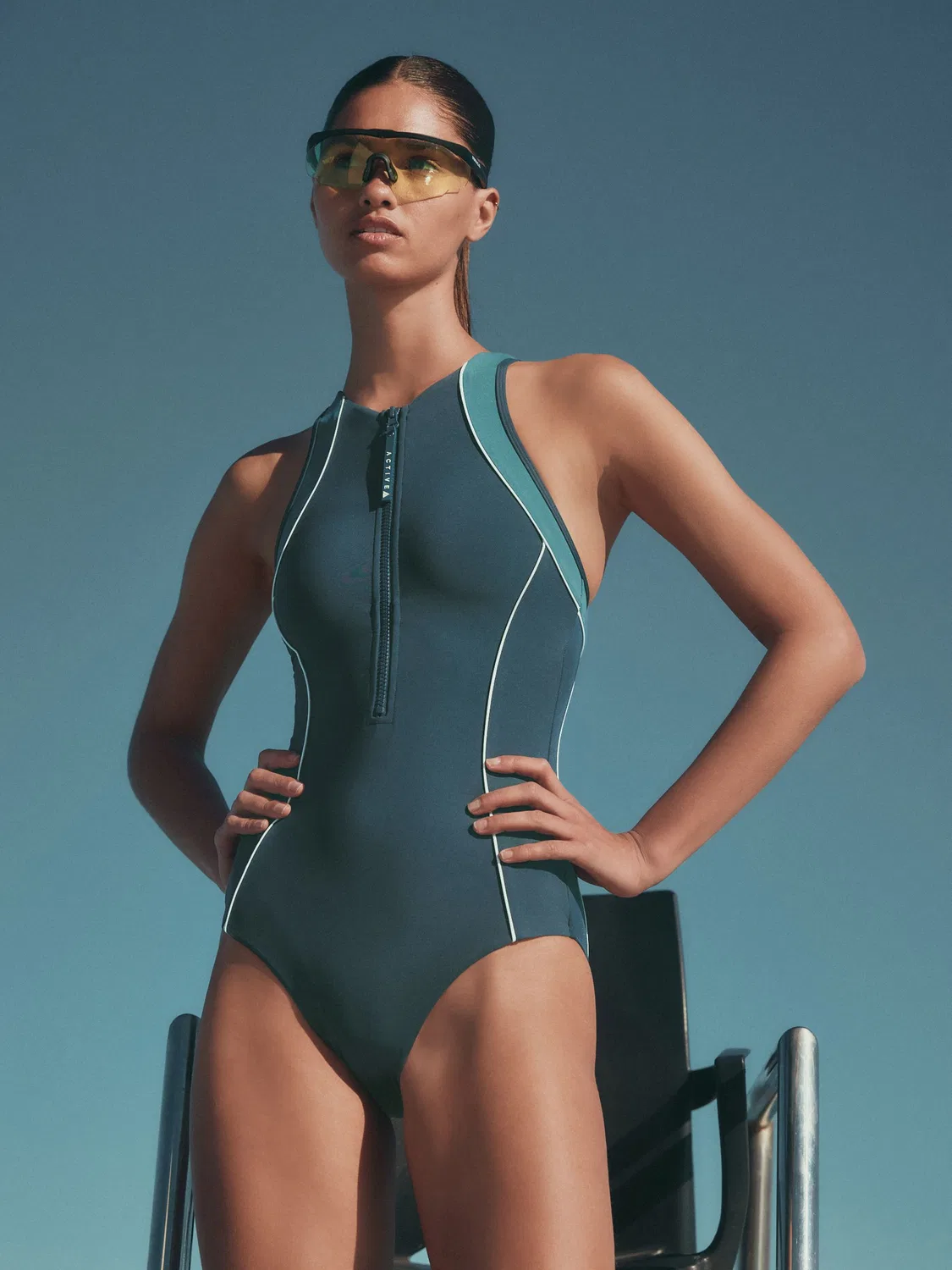 Купальник слитный Active High Neck с контролем живота Next, бирюзовый — фото 3
