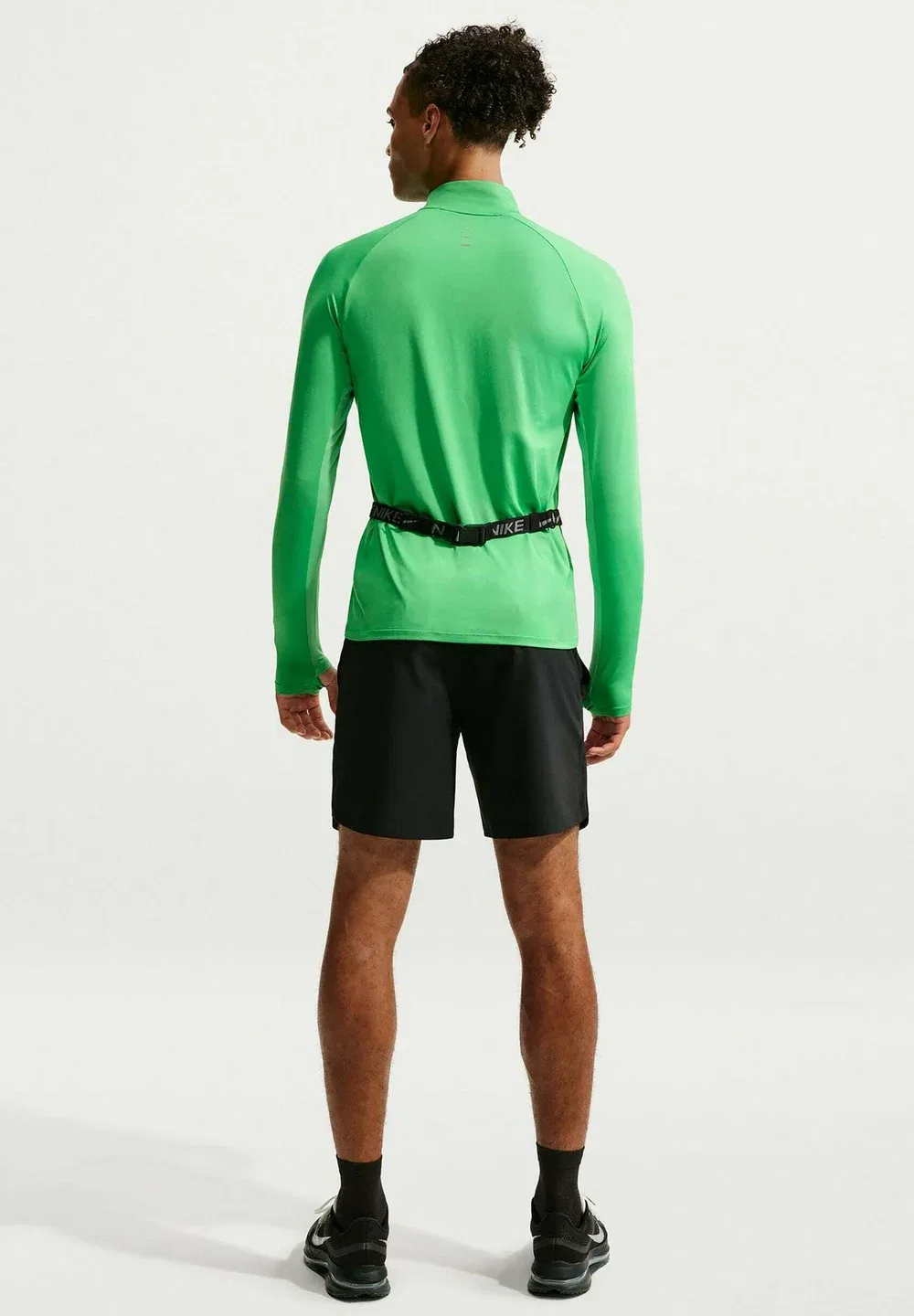 Футболка Laufshirt stride с застежкой-молнией до середины груди и длинными рукавами Nike Performance, Green Spark Reflective Silv — фото 2