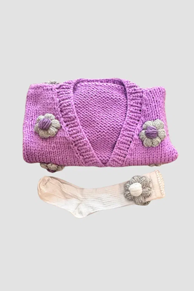 Детский кардиган для девочек с цветочным мотивом Gülnur 2184 - 4 year old girl flower motif knitted cardigan and socks set Uretti, Purple — фото 4