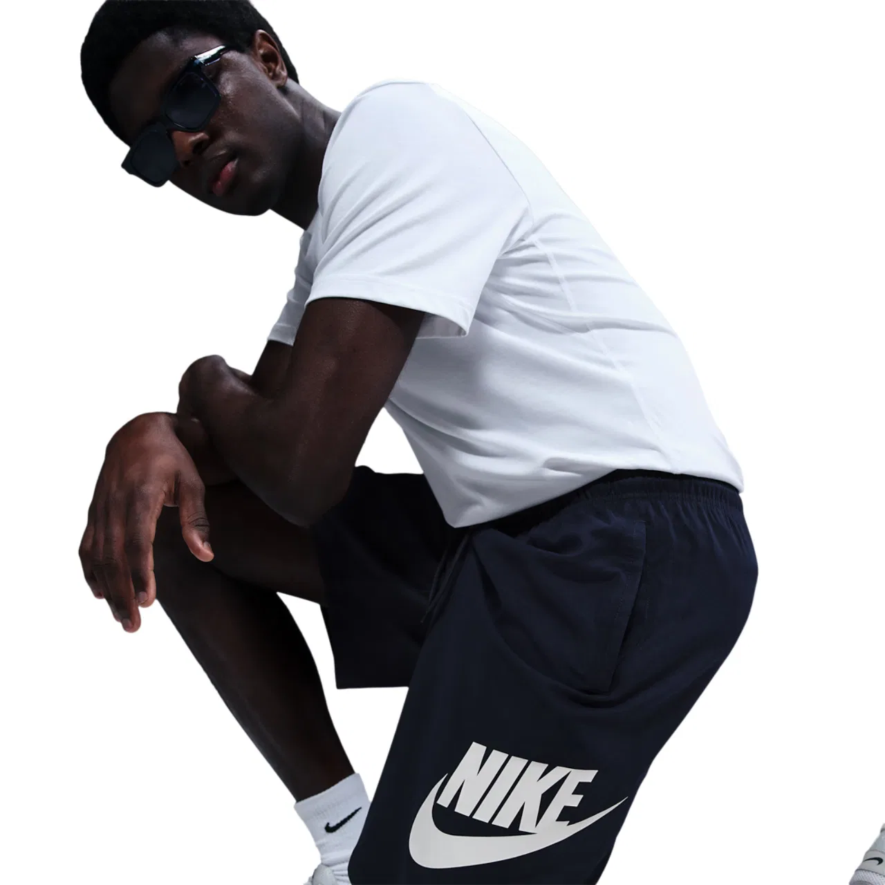 Мужские шорты Club Woven Nike, цвет White/Obsidian — фото 3
