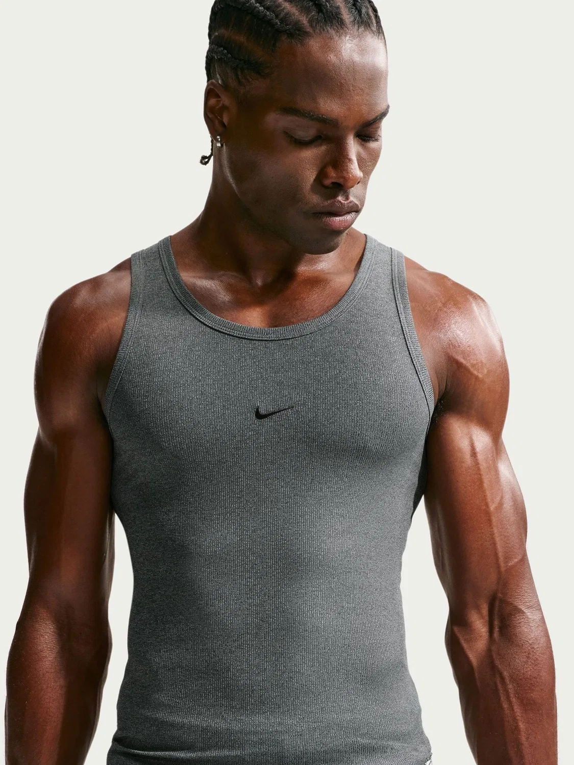 Майка тренировочная Nike Athletic Club Dri-FIT Ribbed, хром черный