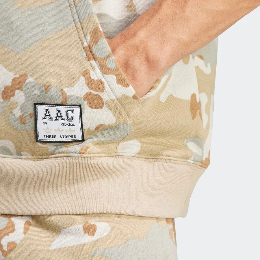 Мужской свитшот с капюшоном и принтом AAC Camo adidas, Бежевый — фото 4