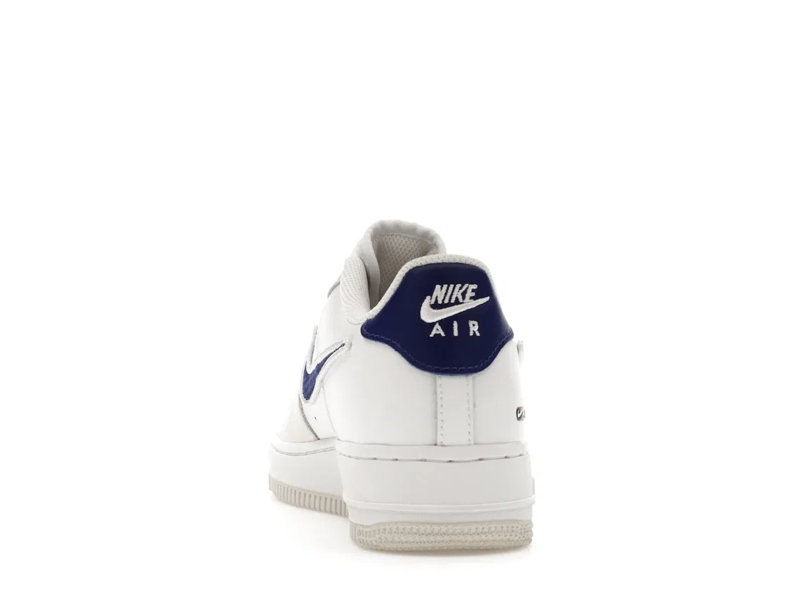 Детские кроссовки Lifestyle Nike Air Force 1 Low LV8, White/Deep Royal Blue/Gym Red/White — фото 4