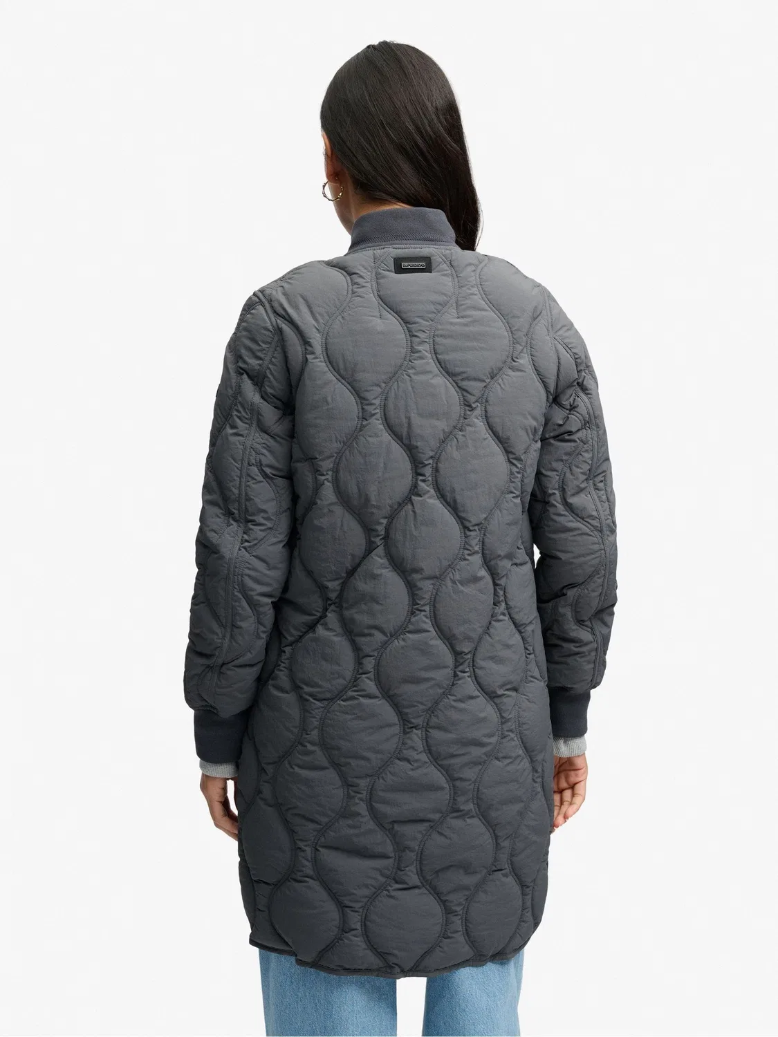 Черная длинная стеганая куртка с луком Superdry — фото 2