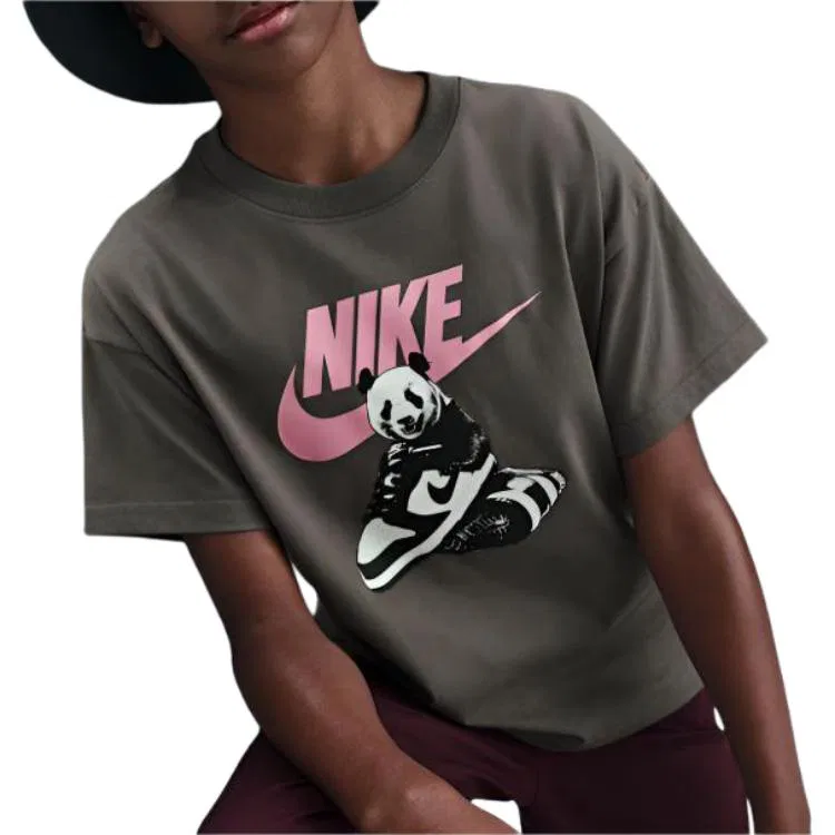 Детская футболка хлопковая Nike, Цвет Cave Stone — фото 4